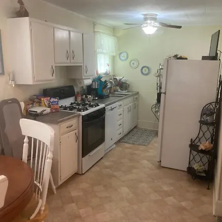 Charleston, Sc Themed - Conveniently Located Well Appointed One Bedroom Apartment In Columbia South Carolina